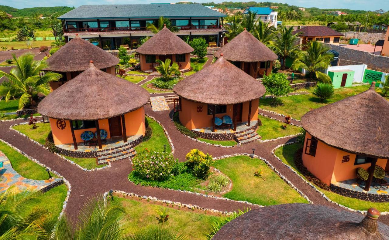 Lemon Beach Resort Elmina Ngoại thất bức ảnh