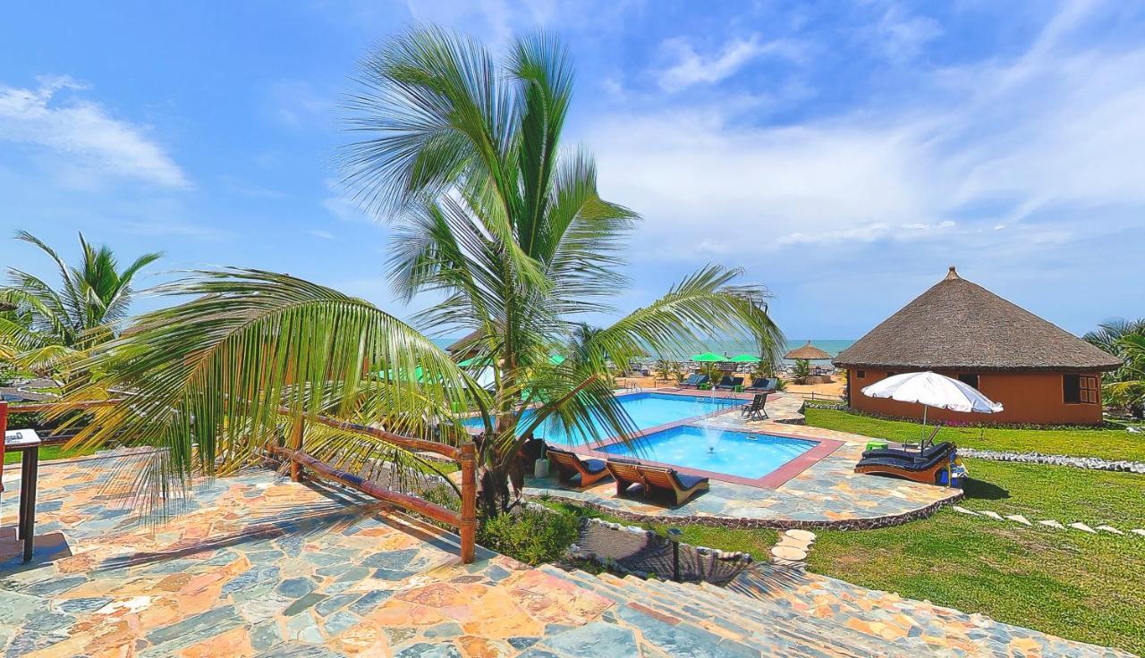 Lemon Beach Resort Elmina Ngoại thất bức ảnh
