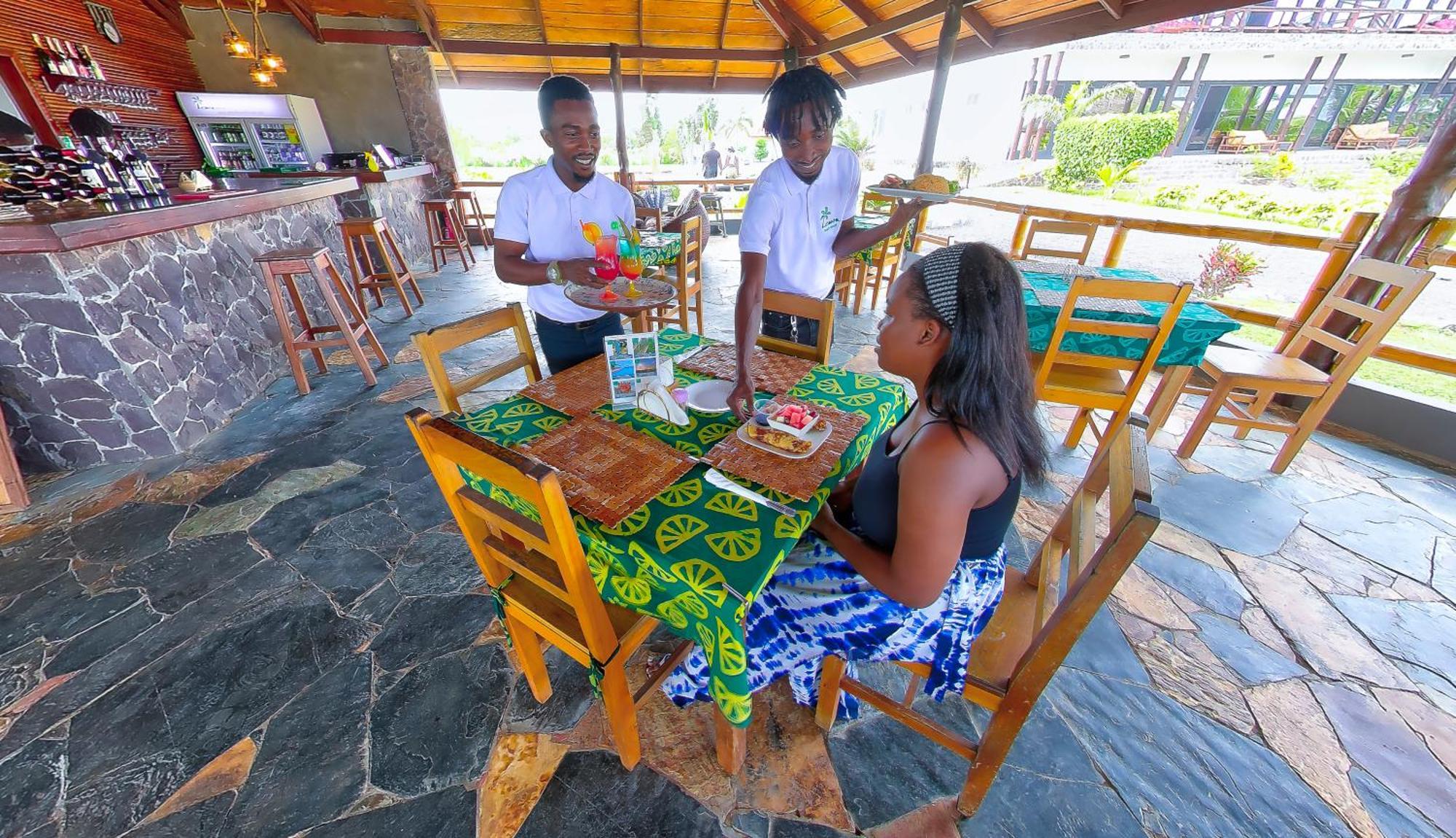 Lemon Beach Resort Elmina Ngoại thất bức ảnh