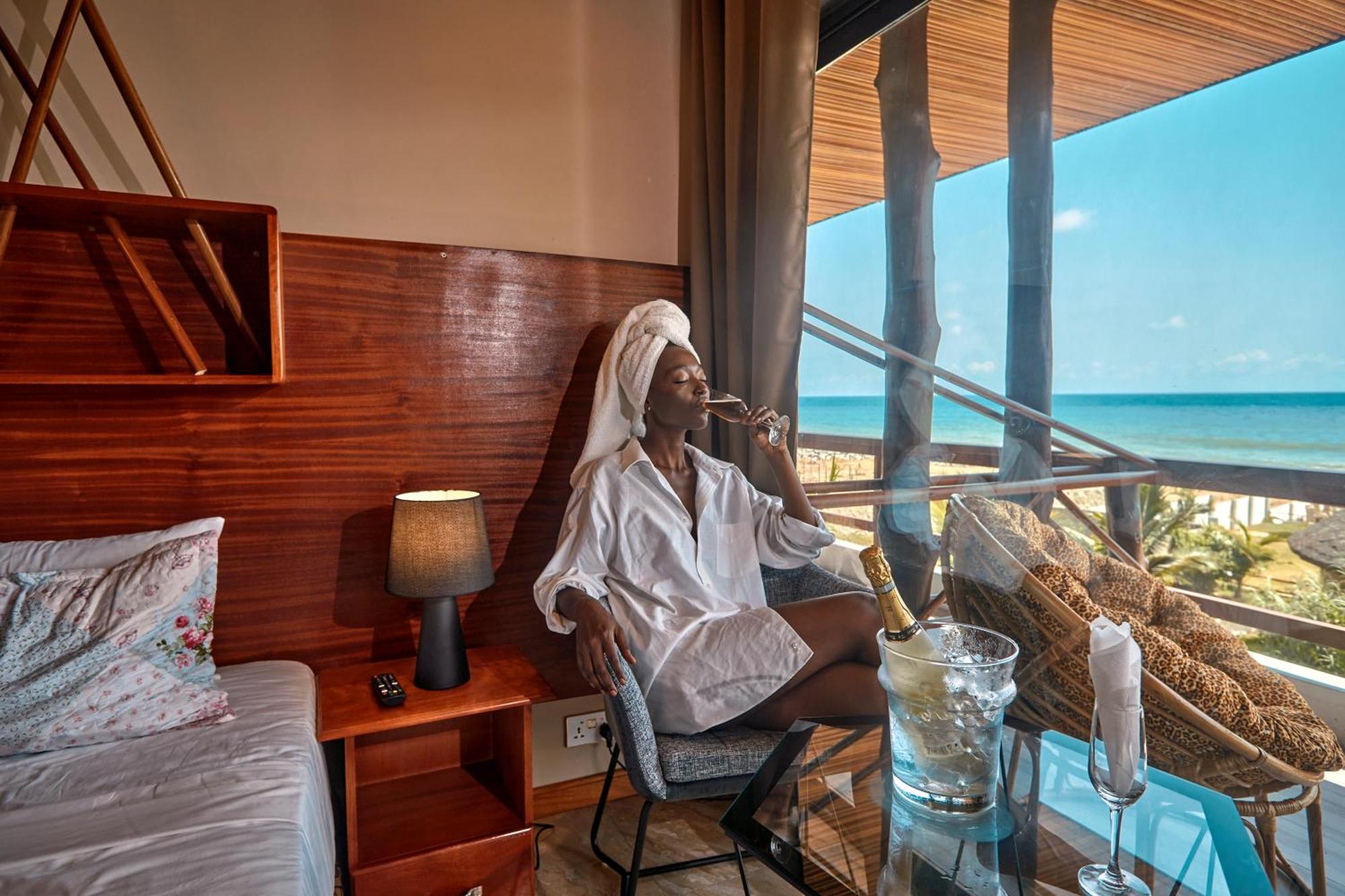 Lemon Beach Resort Elmina Phòng bức ảnh